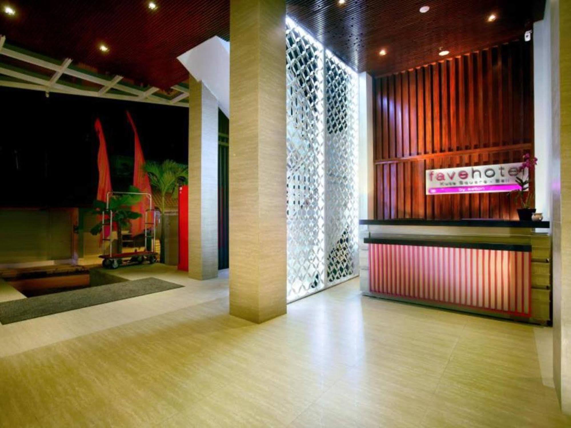 Favehotel Kuta Square Exterior foto